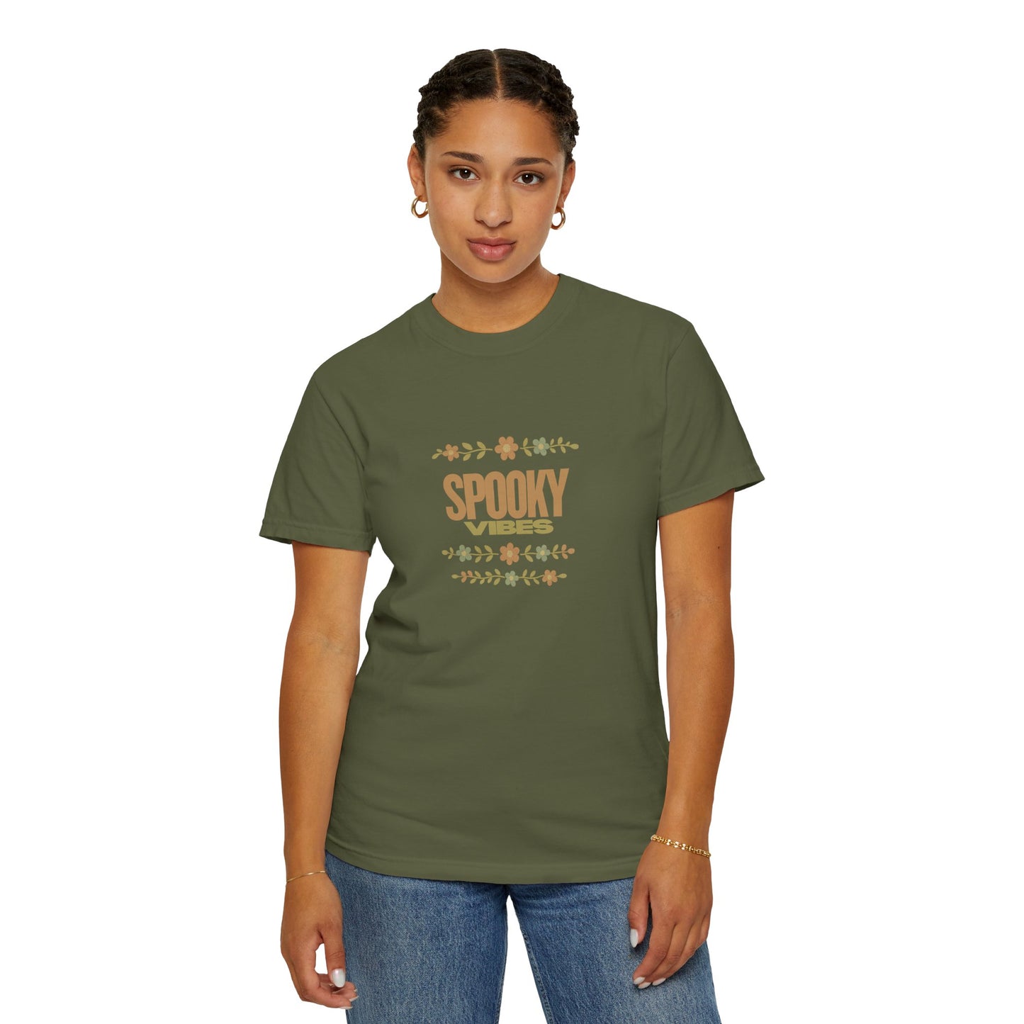 Spooky Vibes, Vintage Floral Halloween Design, Halloween Shirt, Casual Wear, Gift for Fall Celebrations, Halloween Lover Tee
